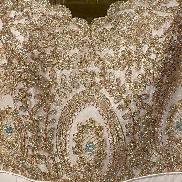 Say Yes to the Prom Juniors Embellished Strapless Cascade Gown Ivory Gold  SZ 7 - Picture 13 of 16